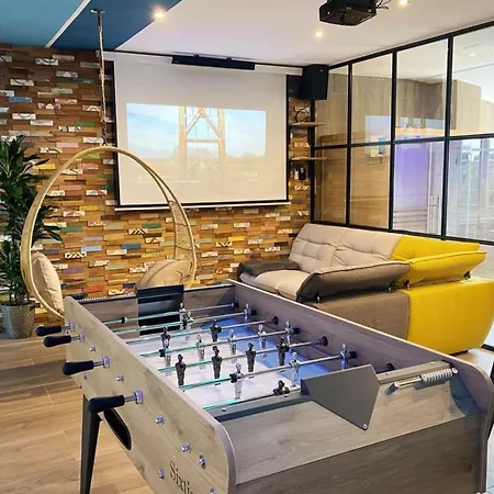 Capsule Gaming Balneo & Billard & Babyfoot & Sauna 2 شقة *