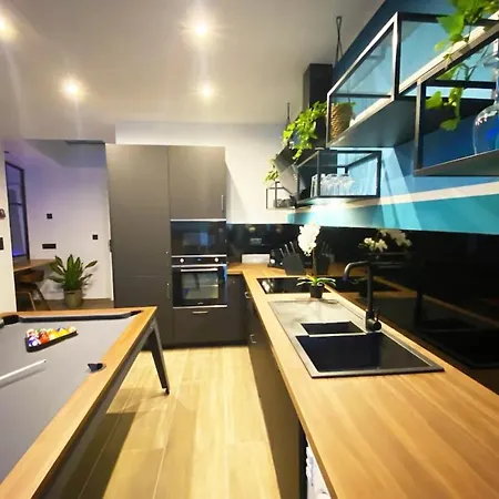 Capsule Gaming Balnéo&billard&babyfoot&sauna 2 *