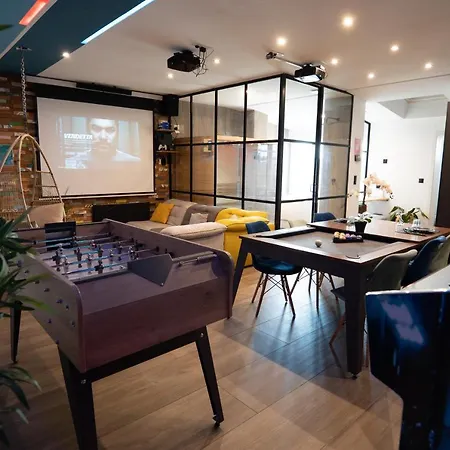 Capsule Gaming Balnéo&billard&babyfoot&sauna 2 *