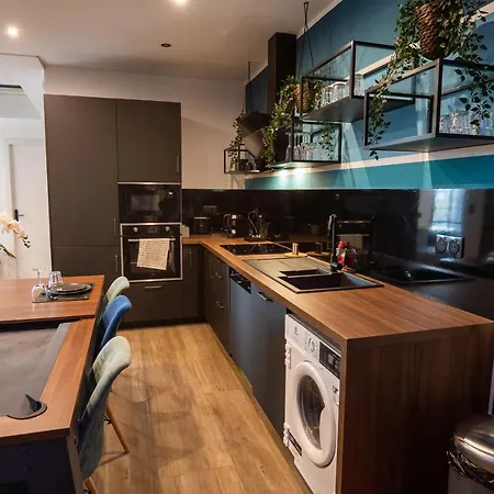 Appartement Capsule Gaming Balnéo&billard&babyfoot&sauna 2